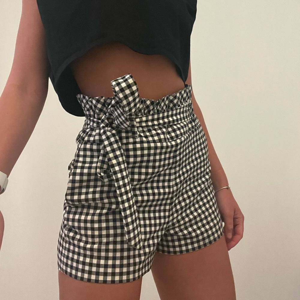 Zara shorts size 2/4 barely worn